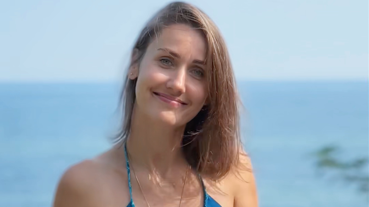 Gospodyni Żeglarskiej Przystani uśmiecha się do obiektywu